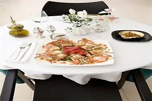 贝斯特拉马里纳酒店 酒店 拉皮内达