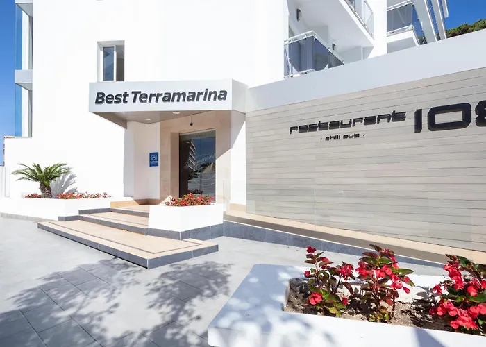 מלון Terramarina 4*